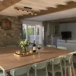 Le Refuge De Seve - Domaine Entier - 8 - 15 Pers - 6 Sdb - Billard Et Jacuzzi