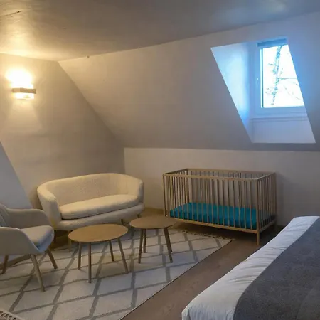 Le Refuge De Seve - Domaine Entier - 8 - 15 Pers - 6 Sdb - Billard Et Jacuzzi Seloignes