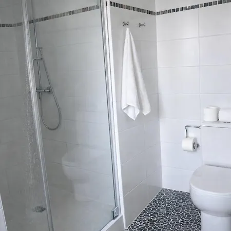 Dom wakacyjny Le Refuge De Seve - Domaine Entier - 8 - 15 Pers - 6 Sdb - Billard Et Jacuzzi Seloignes