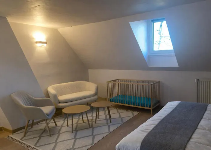 Le Refuge De Seve - Domaine Entier - 8 - 15 Pers - 6 Sdb - Billard Et Jacuzzi Seloignes