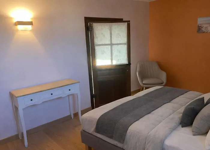 Le Refuge De Seve - Domaine Entier - 8 - 15 Pers - 6 Sdb - Billard Et Jacuzzi Holiday home Seloignes