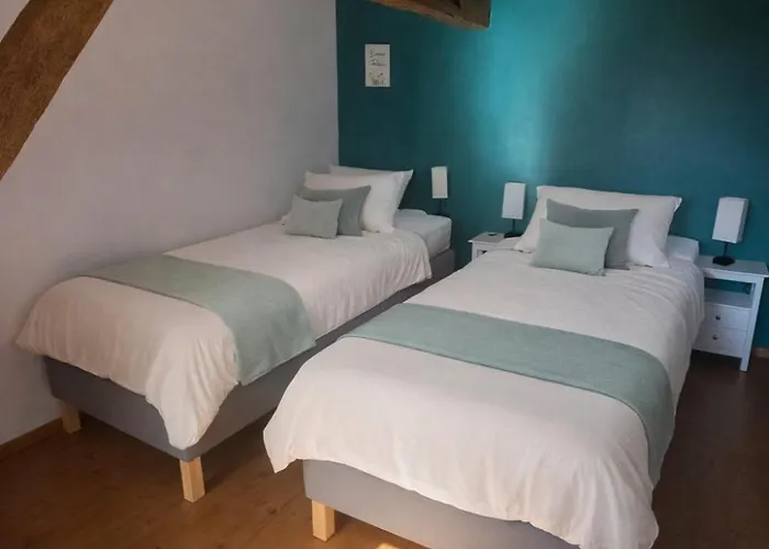 Holiday home Le Refuge De Seve - Domaine Entier - 8 - 15 Pers - 6 Sdb - Billard Et Jacuzzi Seloignes