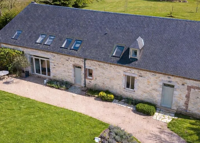 Le Refuge De Seve - Domaine Entier - 8 - 15 Pers - 6 Sdb - Billard Et Jacuzzi Seloignes