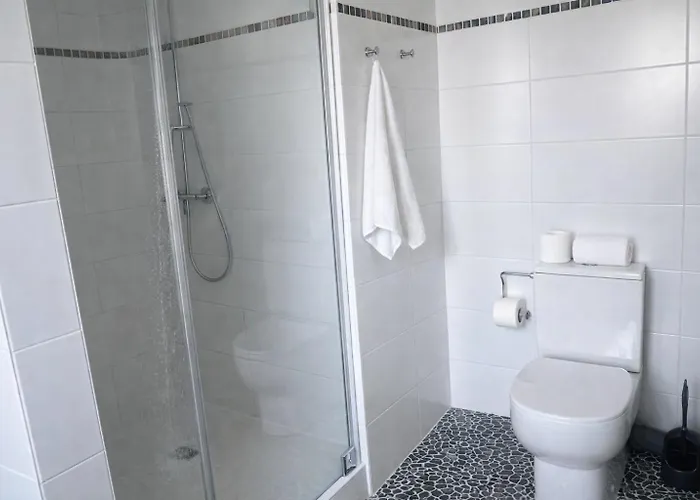 Holiday home Le Refuge De Seve - Domaine Entier - 8 - 15 Pers - 6 Sdb - Billard Et Jacuzzi Seloignes