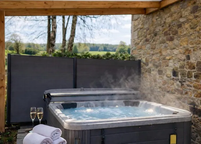 Le Refuge De Seve - Domaine Entier - 8 - 15 Pers - 6 Sdb - Billard Et Jacuzzi Holiday home